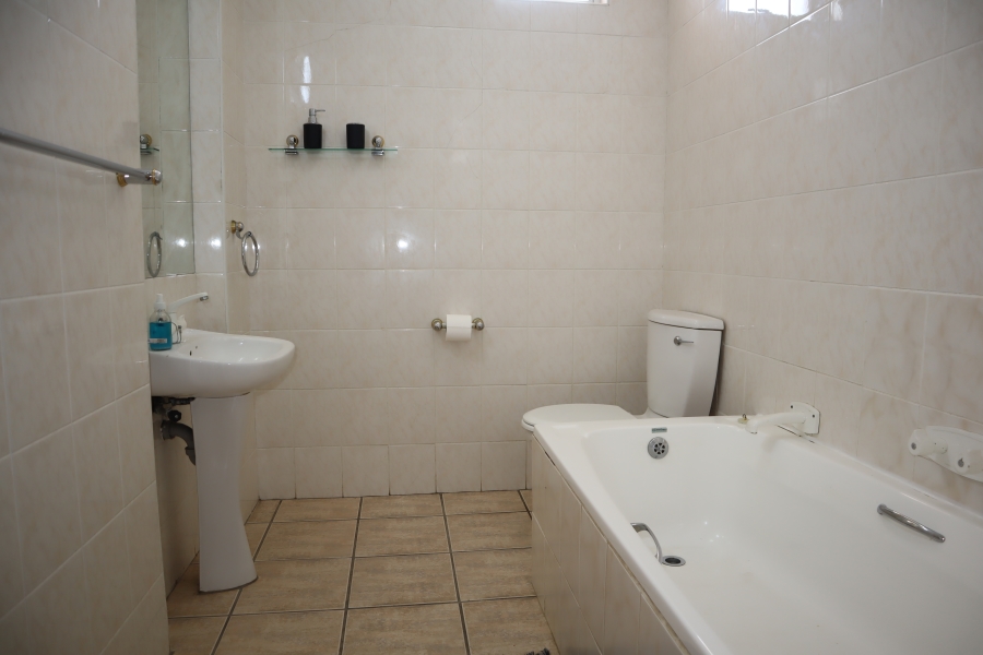 2 Bedroom Property for Sale in Jeffreys Bay Central Eastern Cape